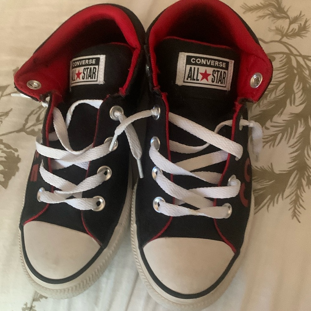 GUC Boys Converse sneakers
